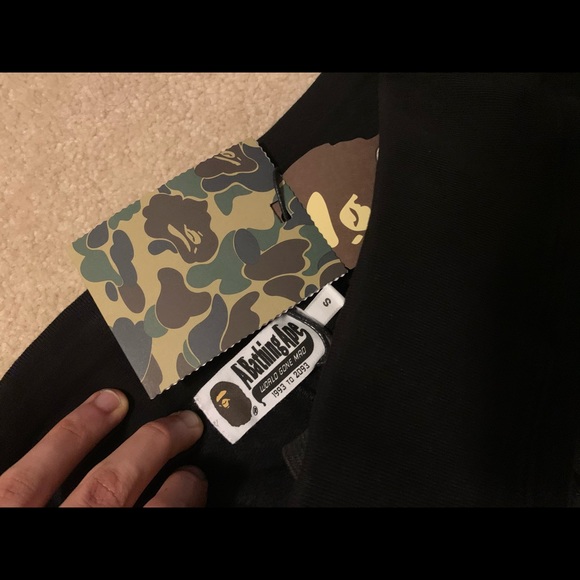 Bape / A Bathing Ape Black Shark Shorts - Picture 3 of 7
